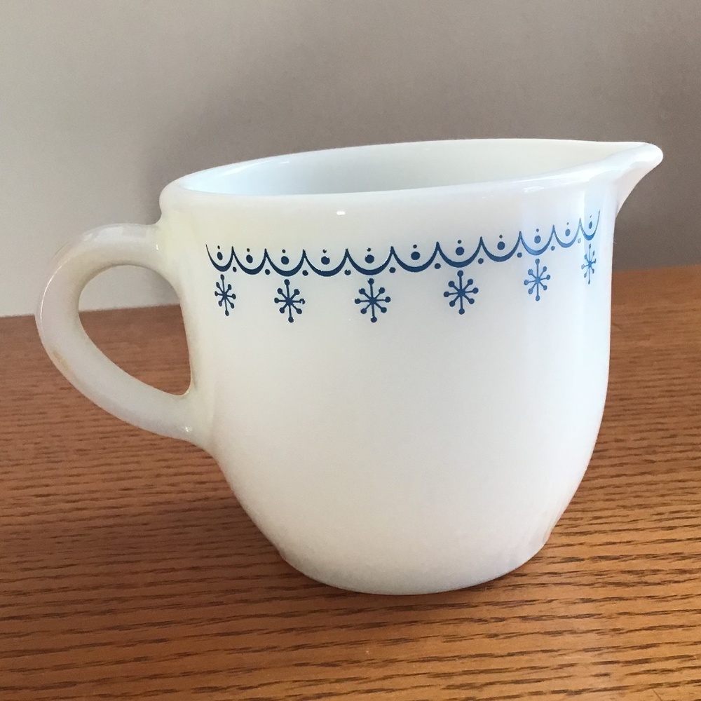 Pyrex Vintage Snowflake Blue Garland Creamer Corning Glass - Picture 4 of 8